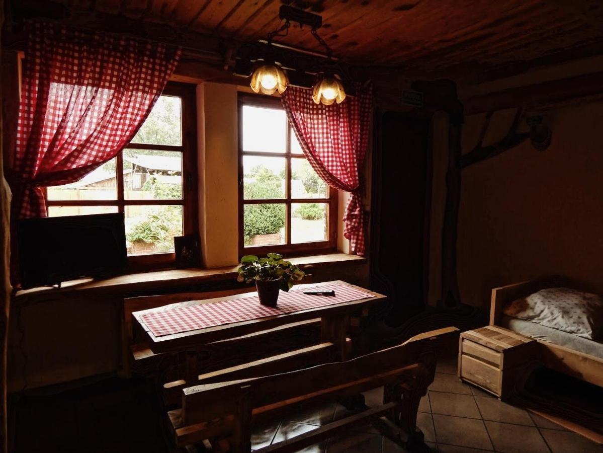 Pokoje Do Wynajecia Nowogrodziec Extérieur photo